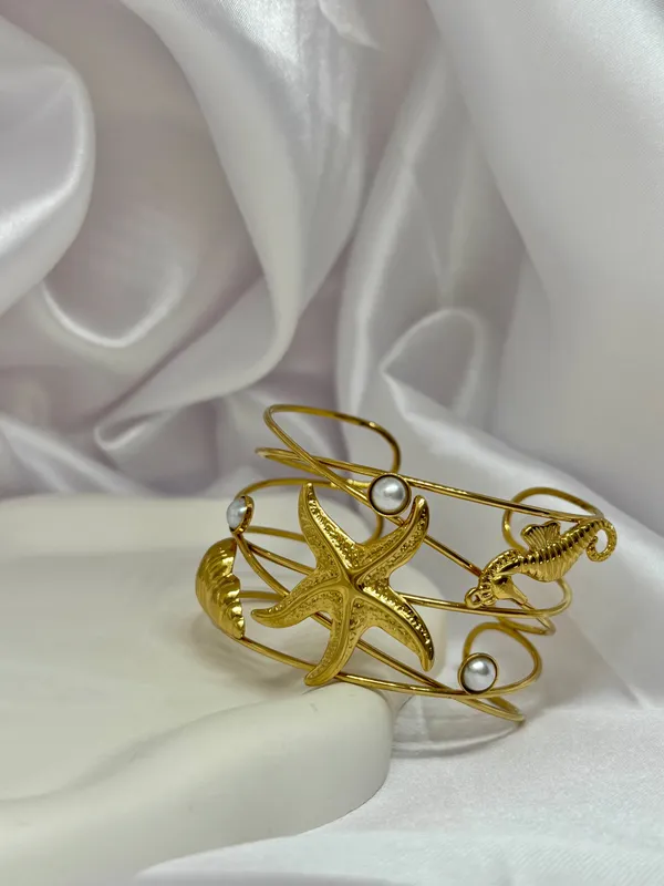 Ocean_Treasure_Golden_Handcuff
