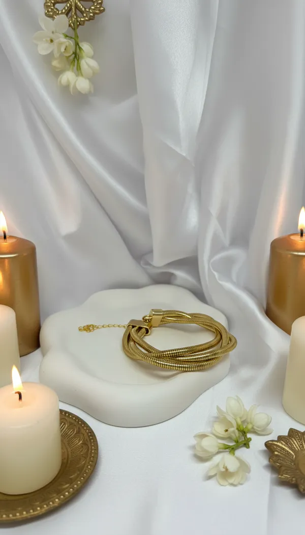 Retro_Roaring_Tide_Gold_Handcuff
