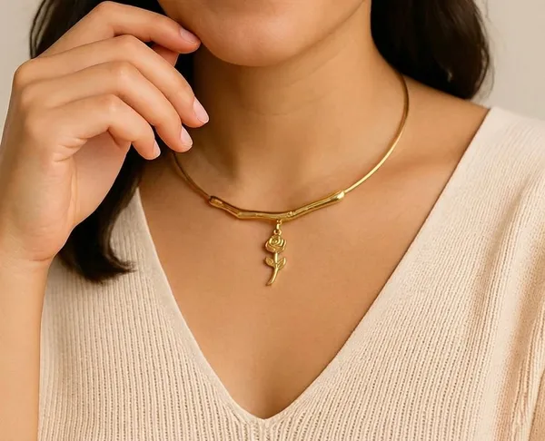 Mystic_Rose_Golden_Neckchain