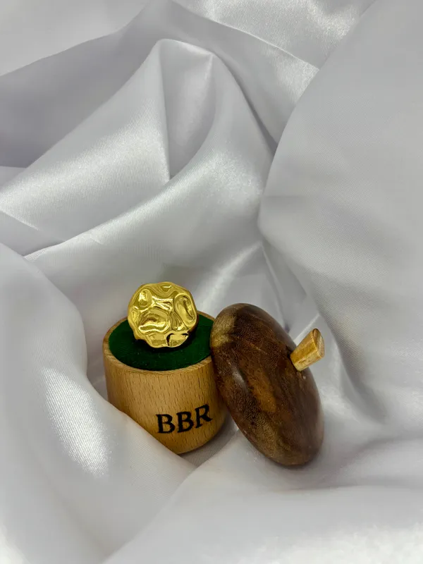 Bella_Gold_Vintage_Ring