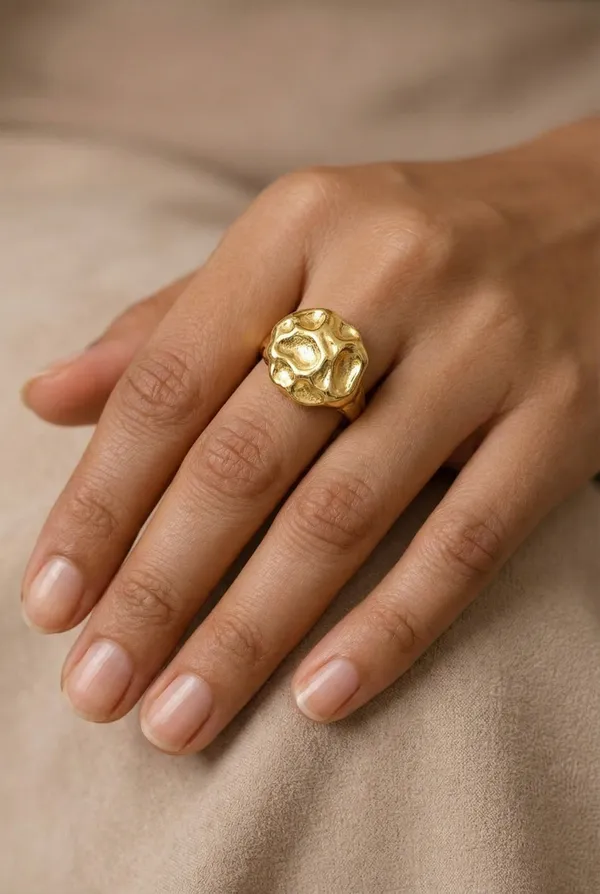 Bella_Gold_Vintage_Ring