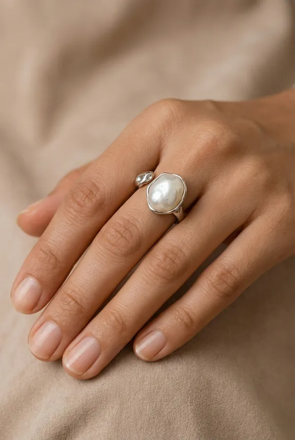 Dreamy_Pearl_Silver_Ring