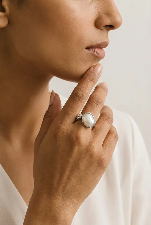 Dreamy_Pearl_Silver_Ring