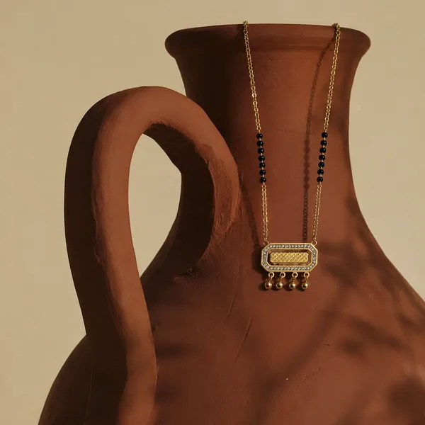 Golden_Bar_Vow_Mangalsutra