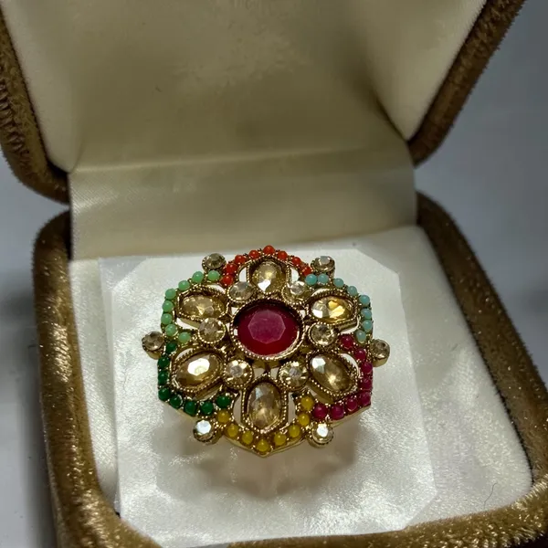 Husn-E-Rang_Ring