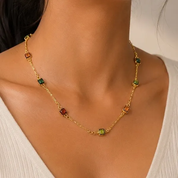 NOOR_-_E-_FIZA_GOLDEN_NECKCHAIN