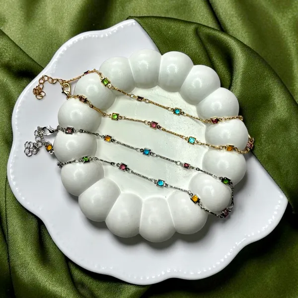 NOOR_-_E-_FIZA_SILVER_NECKCHAIN