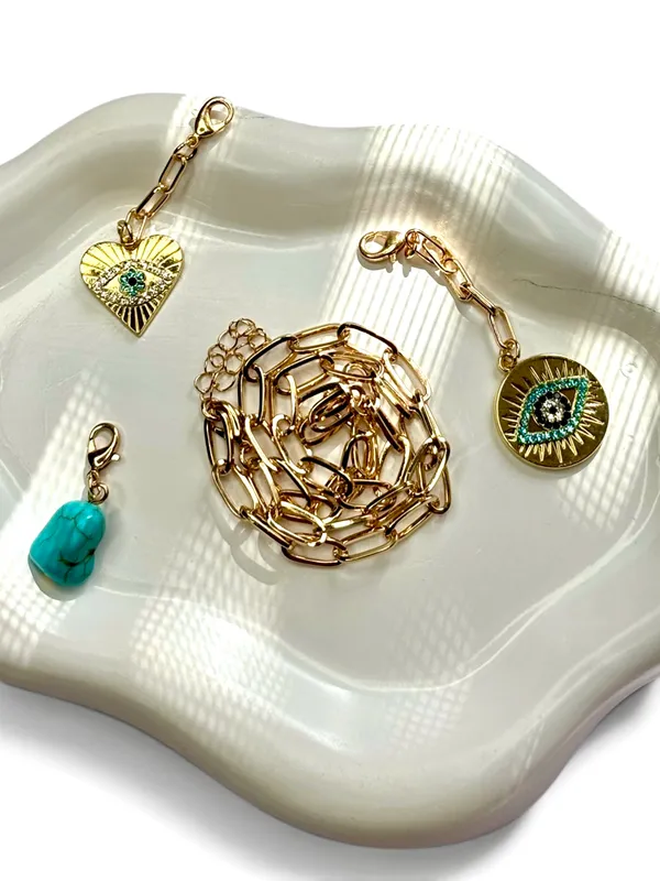 BLUE_EYE_BAE_GOLDEN_NECKCHAIN