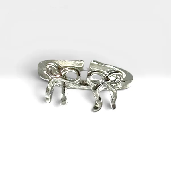 SILVER_BOW_RINGS_STACK