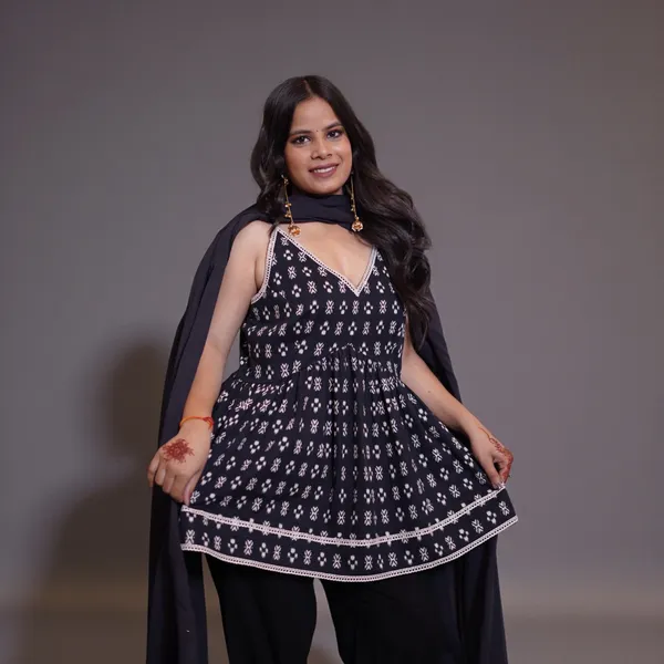 Black_Embroidered_Ethnic_Co-Ord_Set_With_Sheer_Cape