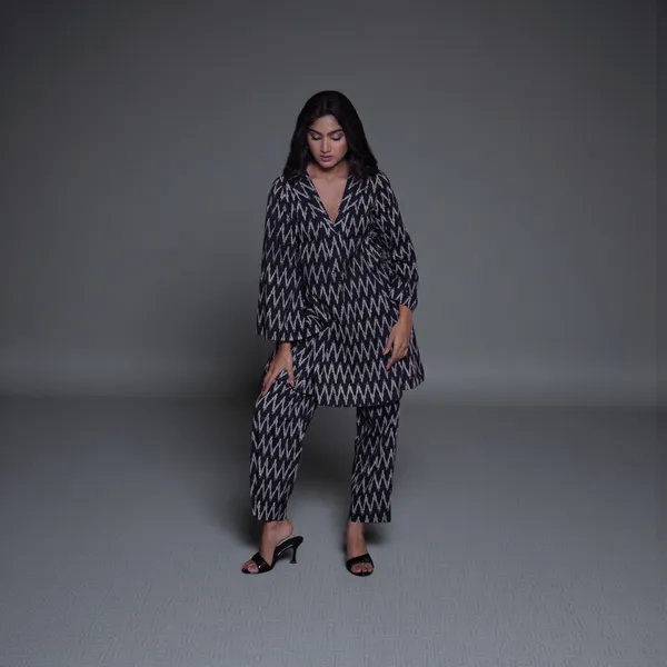 Black_And_White_Ikat_Print_Co-Ord_Set_With_Blazer
