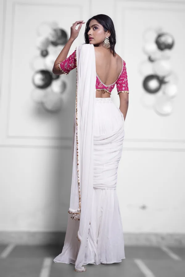 White_Georgette_Saree_With_Pink_Embroidered_Blouse