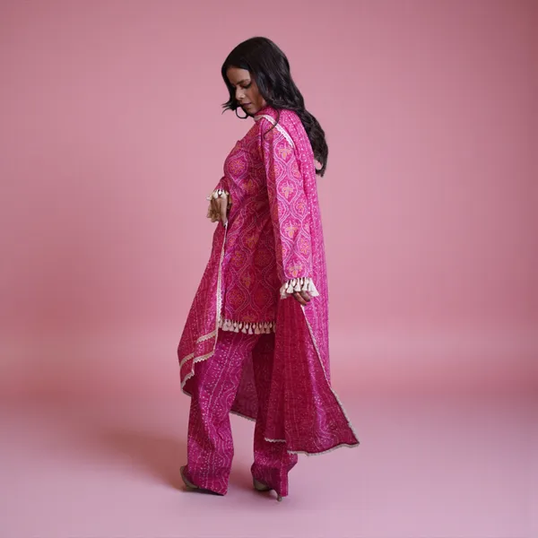 Pink_Bandhani_Print_Kurta_Set_With_Dupatta_And_Palazzo