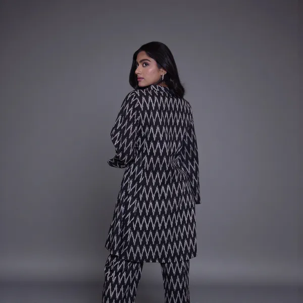 Black_And_White_Ikat_Print_Co-Ord_Set_With_Blazer