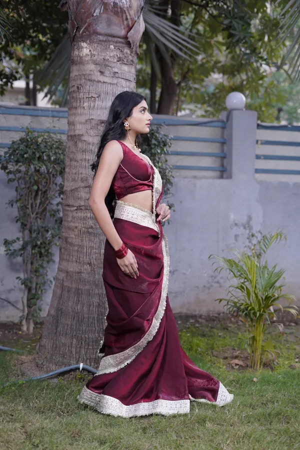 Maroon_And_Gold_Ethnic_Saree_For_Women