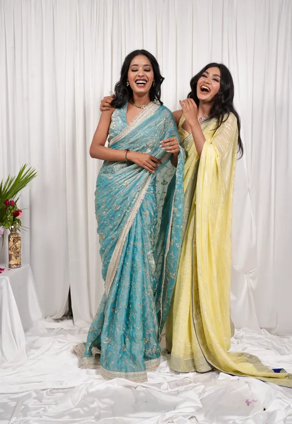 Queens_moment_yellow_saree