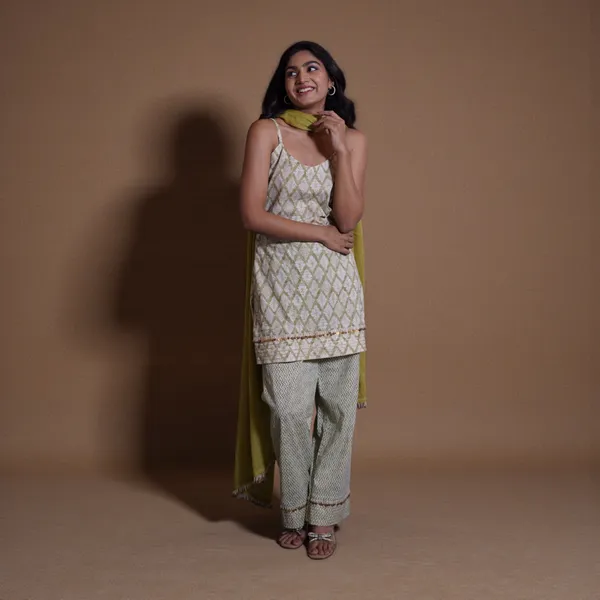 Block_Printed_Cotton_Kurta_Palazzo_Set_With_Dupatta_-_Ethnic_Indian_Wear