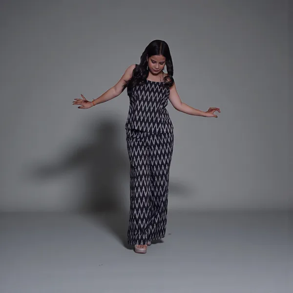 Black_And_White_Ikat_Print_Co-Ord_Set_With_Blazer