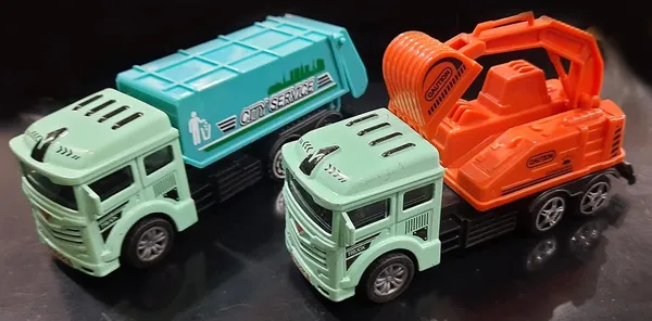 2_Pieces,_5_Inches_Inertia_Friction_Powered_Excavator_and_Garbage_Dumper_Mini_Truck_Toy_Metal_Diecast_Truck_with_Plastic_Movable_Parts,_Toy_for_Kids_Boys