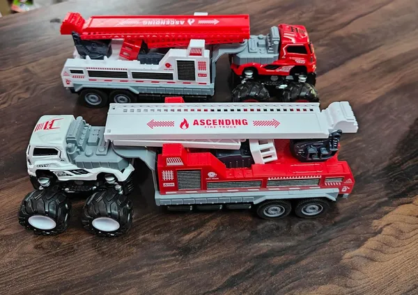 Inertia_Friction_Powered_1:43_Scale_4_X_4_Big_Wheel_Metal_Die_Cast_Fire_Brigade_Rescue_Ladder_Truck_-_10_Inches,_Extendable_Ladder,_Red