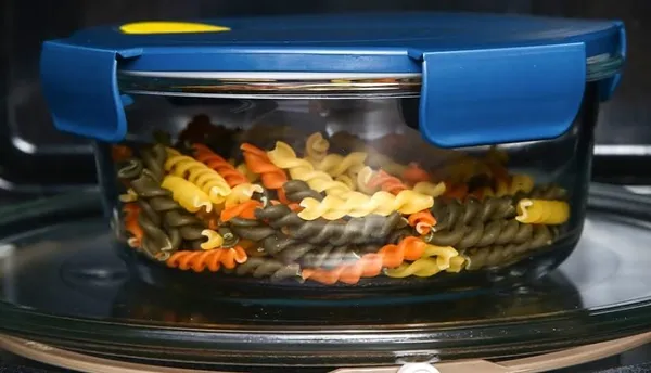 2_Pieces,_620_ML_Round_Borosilicate_Glass_Food_Storage_Oven_Safe_Container_Set_with_Air_Vent_Lid_Airtight_Lid_Microwave_Safe_Bowl,_Glass_Lunch_Box,_Red
