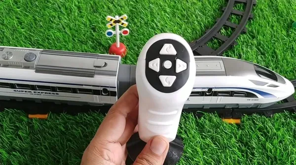 Remote_Control_High-Speed_Bullet_Train_Set_with_Tracks_�_39_Pcs_Electric_Toy_Train_for_Kids_(3+_Years)_|_Lights,_Sounds_&_RC_Controller_|_Indoor_Railway_Play_Set