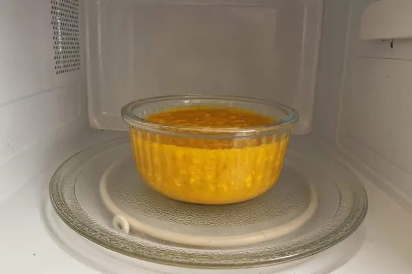 370_ML_Round_Striped_Fluted_Microwave_Safe_Borosilicate_Glass_Containers_Leak-Proof_Snap_Locking_Freezer_Safe_Bowl,_Transparent,_1_Piece