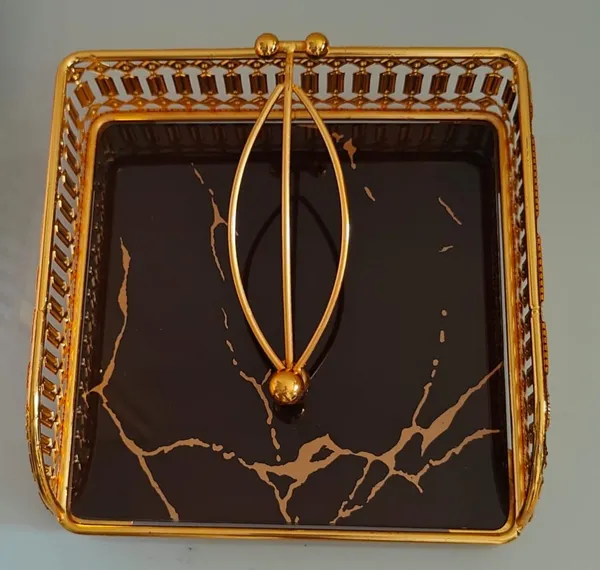 Golden_Metal_Tissue_Holder_with_Elegant_Acrylic_Base_Tabletop_Tissue_Paper_Organizer_for_Home,_Office,_Restaurants_&_Cafes