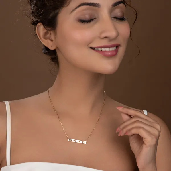 Roman_Elegance_Bar_Necklace