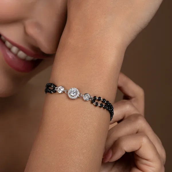 Black_Beaded_Mangalsutra_Bracelet_With_Crystal_Embellishments