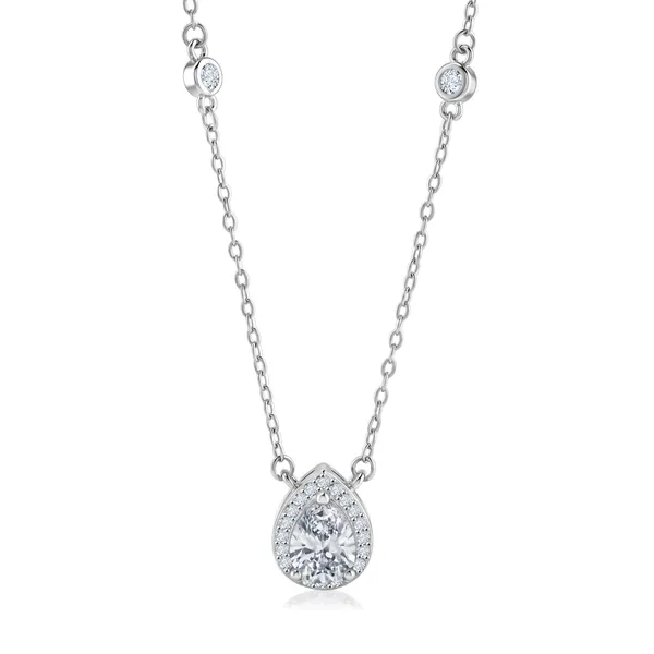 Elegant_Teardrop_Diamond_Pendant_Necklace_With_Halo_Design