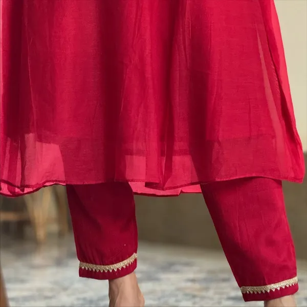 Red_Embroidered_Anarkali_Kurta_Set_With_Golden_Detailing