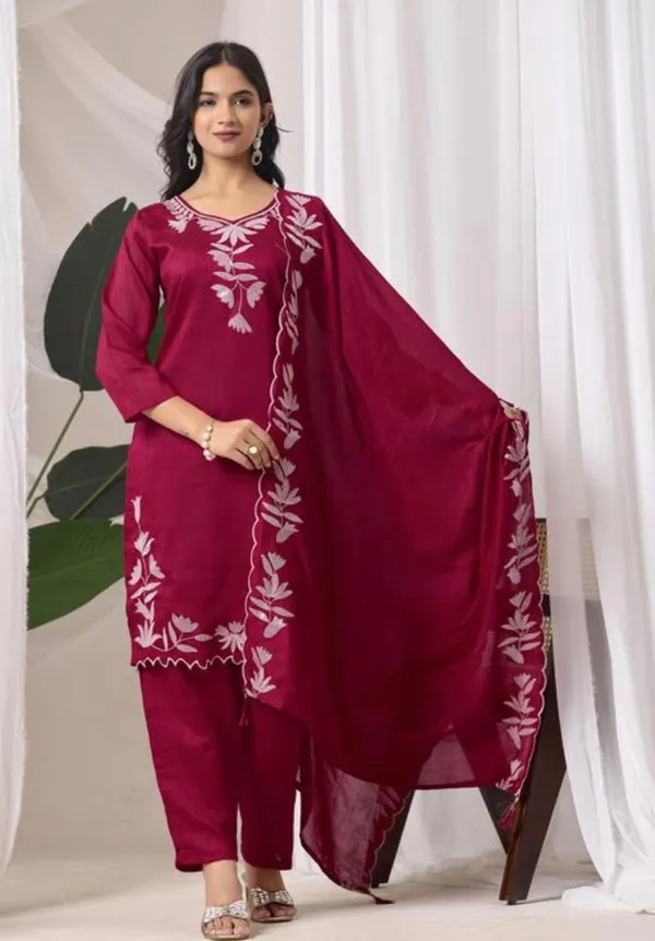 Pink_Embroidered_Ethnic_Co_Ord_Set_With_Dupatta