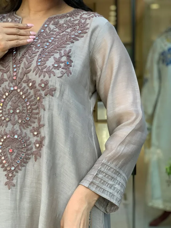 Grey_Embroidered_Silk_Kurta_Set_With_Sequin_Work