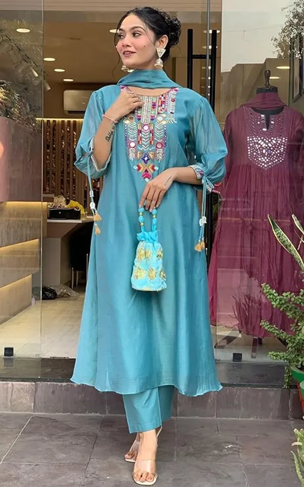 Turquoise_Embroidered_Kurti_Set_With_Matching_Pants