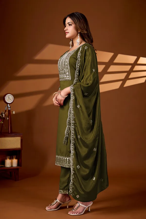 Mehendi_Green_Embroidered_Kurta_Set_With_Dupatta_Women's_Ethnic_Wear