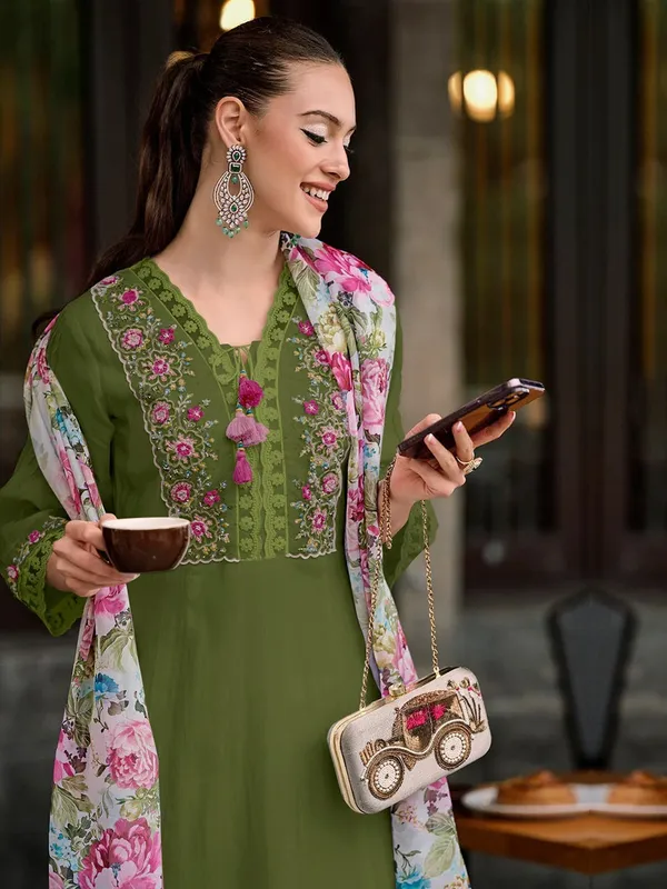 Olive_Green_Embroidered_Kurti_Set_With_Floral_Dupatta