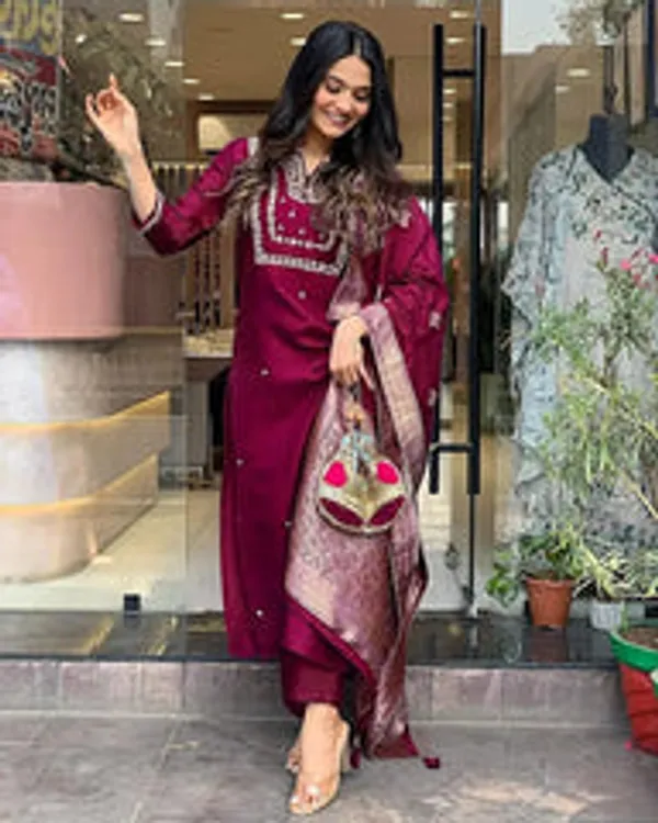 Maroon_Embroidered_Kurta_Set_With_Banarasi_Dupatta