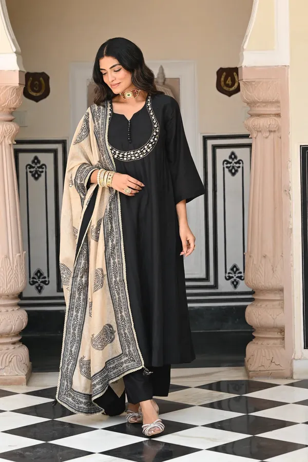 Black_Anarkali_Suit_Set_With_Embellished_Neckline_And_Printed_Dupatta