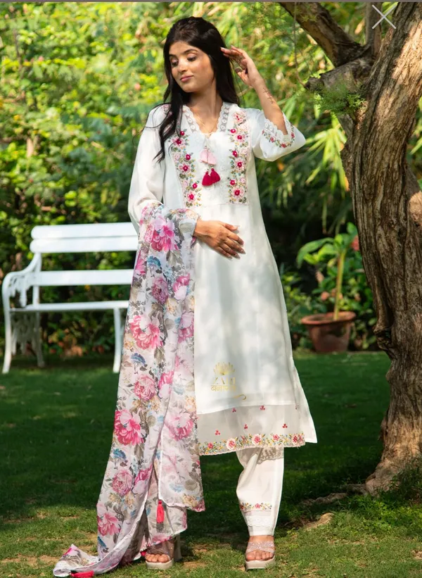 White_Floral_Embroidered_Kurta_Set_With_Printed_Dupatta