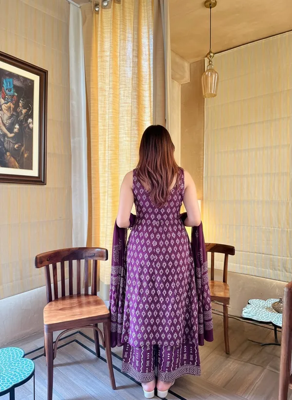 Women's_Purple_Ethnic_Anarkali_Dress_With_Dupatta