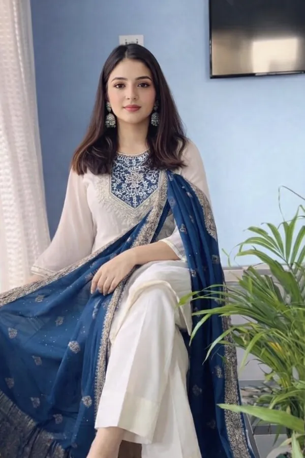 Elegant_Off_White_Anarkali_Suit_Set_With_Navy_Blue_Dupatta
