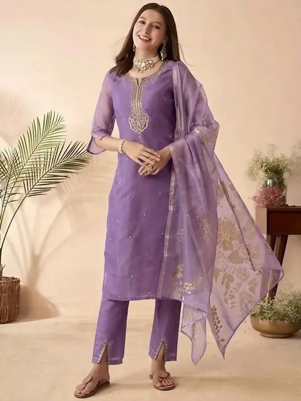 Purple_Embroidered_Organza_Salwar_Suit_Set_With_Dupatta