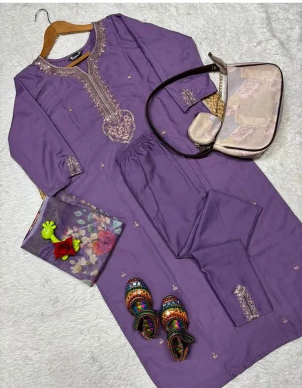 Purple_Embroidered_Organza_Salwar_Suit_Set_With_Dupatta