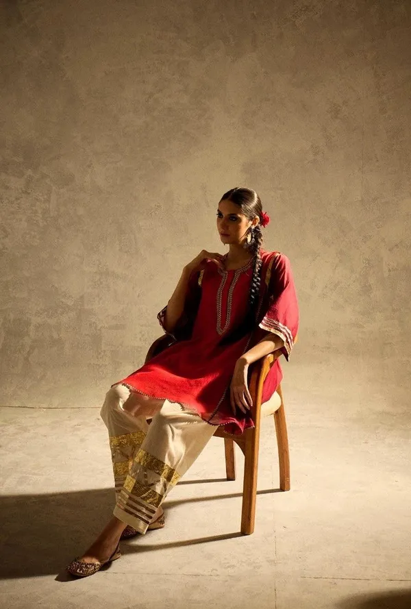 Red_Embroidered_Georgette_Kurti_With_White_Embellished_Pants_Traditional_Ethnic_Set