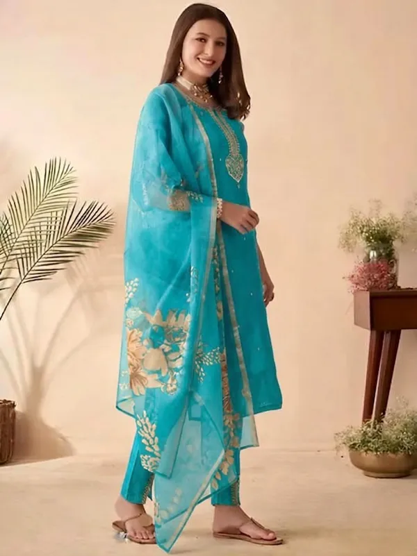 Turquoise_Embroidered_Ethnic_Suit_Set_With_Dupatta
