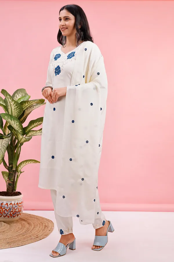 White_Embroidered_Floral_Kurta_Set_With_Blue_Rose_Motifs