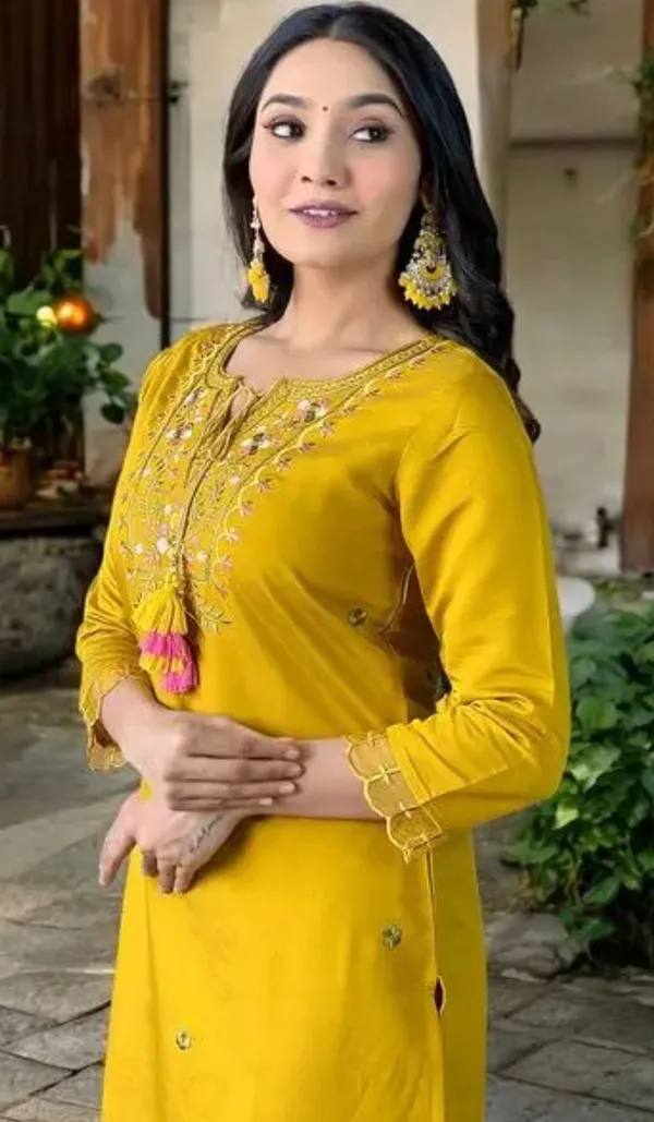 Yellow_Embroidered_Cotton_Kurta_Set_With_Dupatta