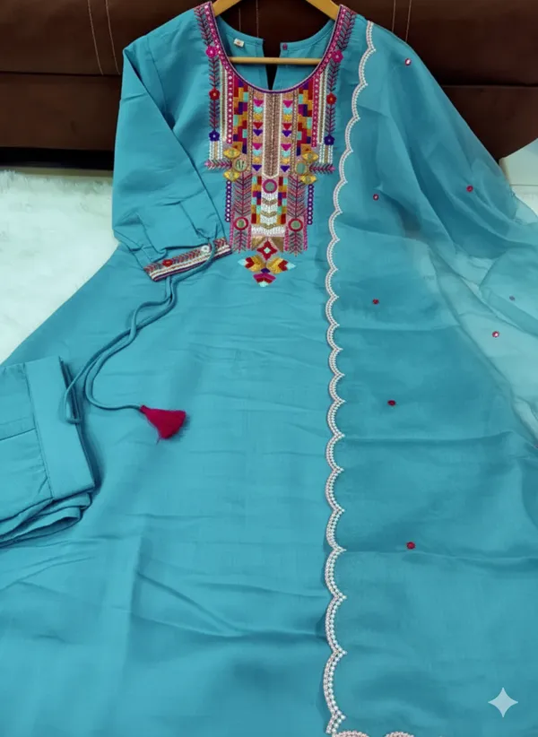 Turquoise_Embroidered_Kurti_Set_With_Matching_Pants