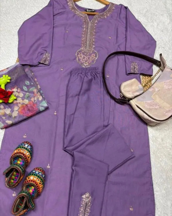 Purple_Embroidered_Organza_Salwar_Suit_Set_With_Dupatta